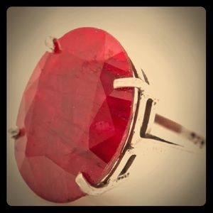 30 carats Red Ruby ring